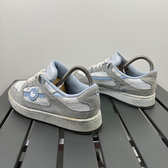 Vintage Hello Kitty Sanrio Skate Shoes‎ Women\'s 7.5 2004 Gray Blue Flawed